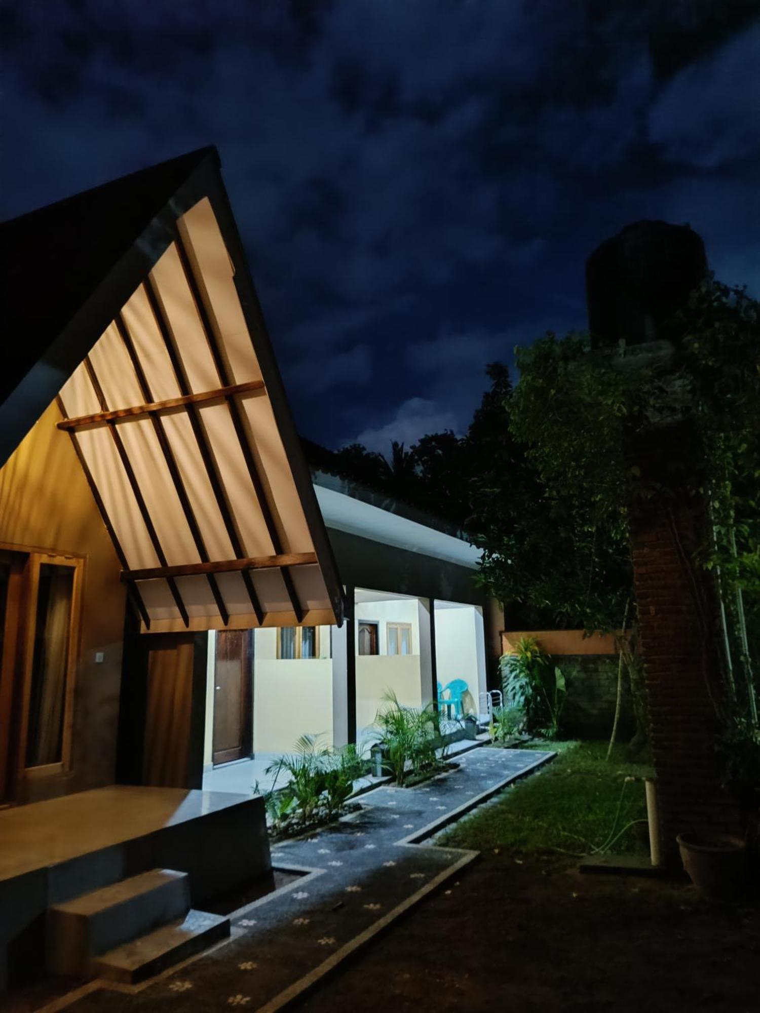 Honey Home Kuta  ภายนอก รูปภาพ